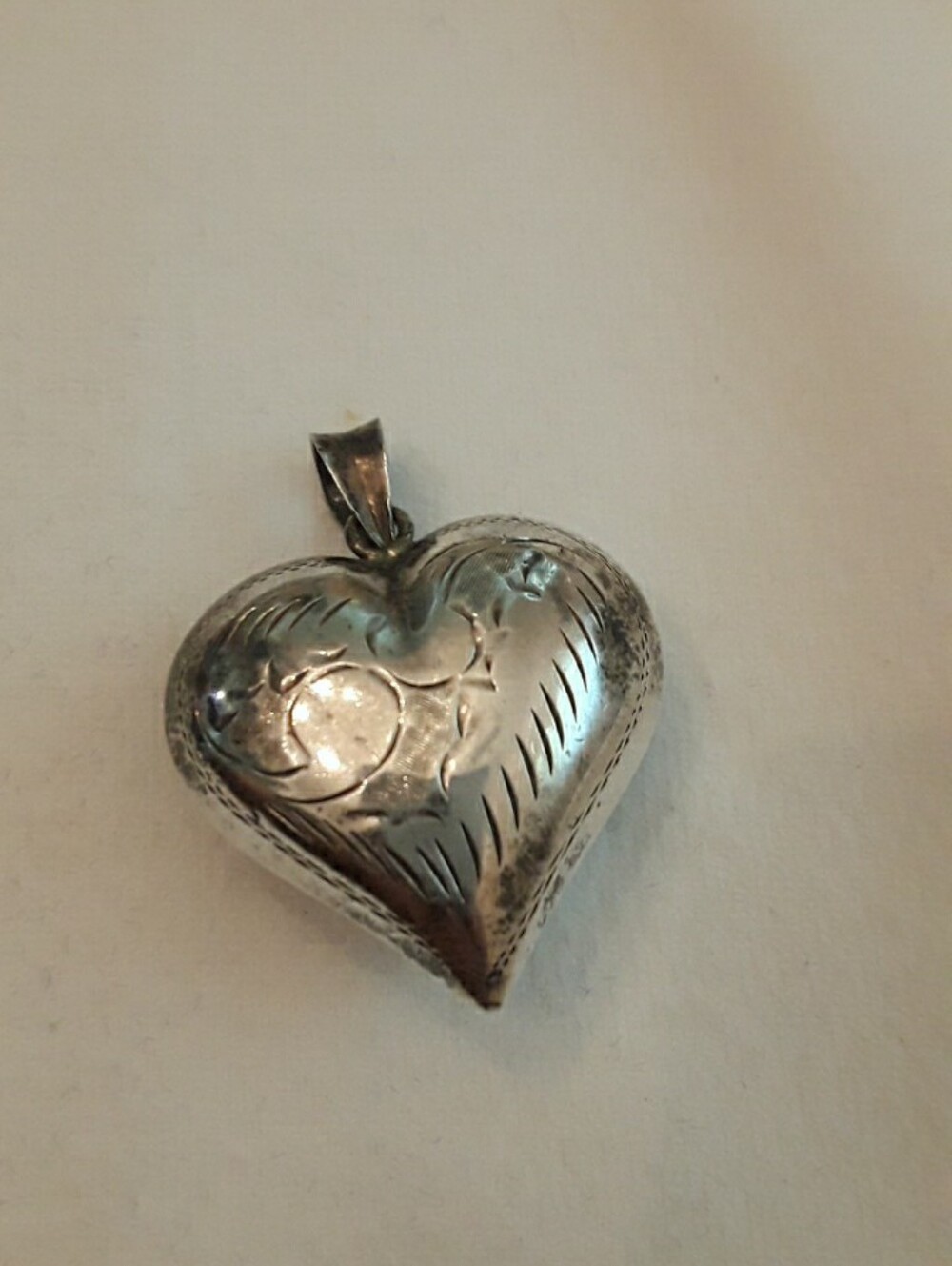 Vintage 925 silver puffy heart pendant
